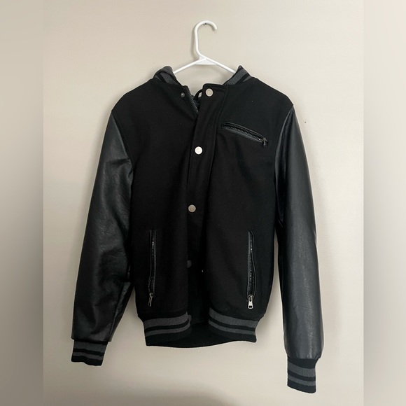 Men’s Stylish Black Varsity Jacket - Picture 1 of 3